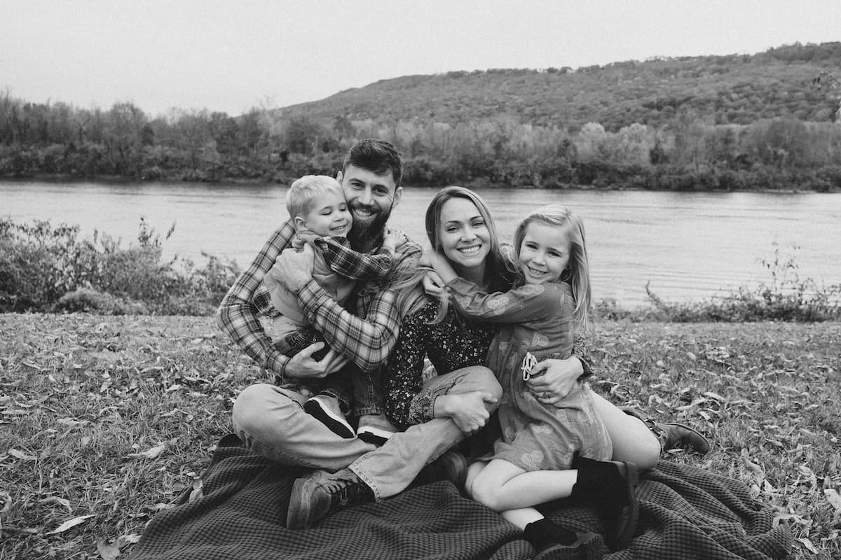 Joe & Selah are documentary photographers in Chattanooga, TN.